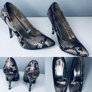 Mossimo Snakeskin Slip On Pointed Toe Heels Sz 8